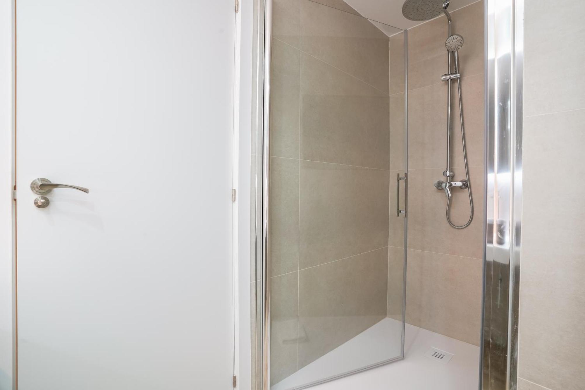 Modern Duplex-3bedrooms 3bathrooms-lavapies Apartment Madrid